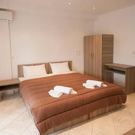 Pineapple * Skiathos