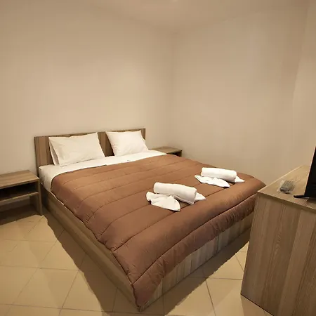 Pineapple Appartement Skiathos-stad