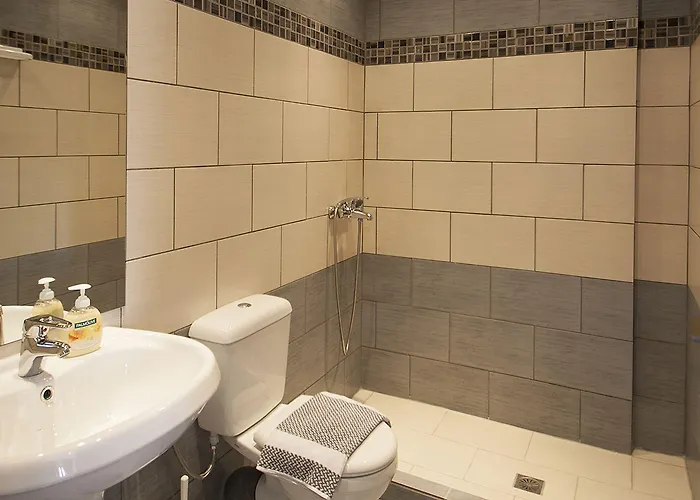 Pineapple * Skiathos-Stadt